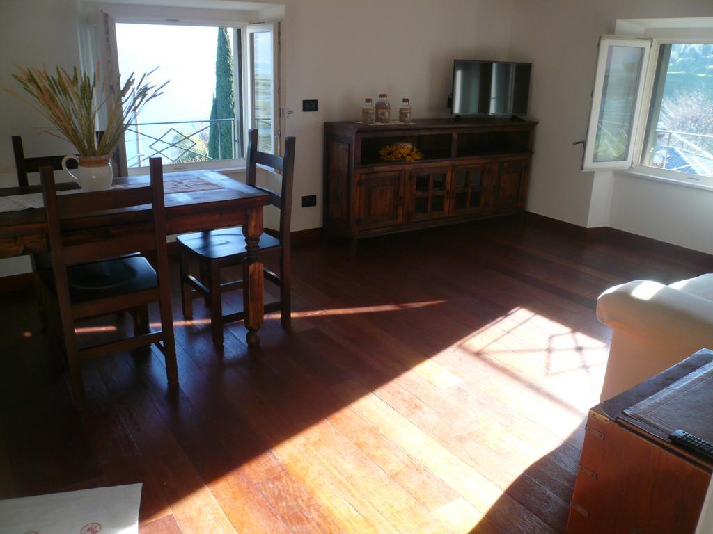 Apartmán Casa Beatrice Oliveto Lario Pokoj fotografie