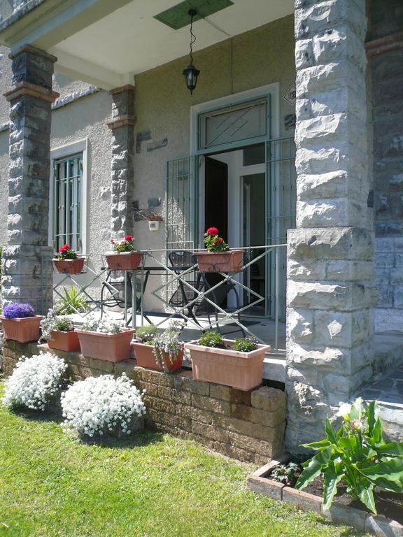 Apartmán Casa Beatrice Oliveto Lario Pokoj fotografie